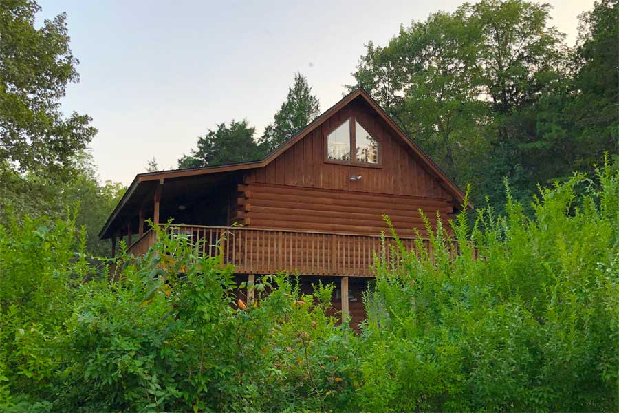 dogwood lodge cabin exterior