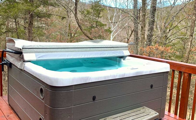 shady oak cabin outdoor hot tub in eureka springs